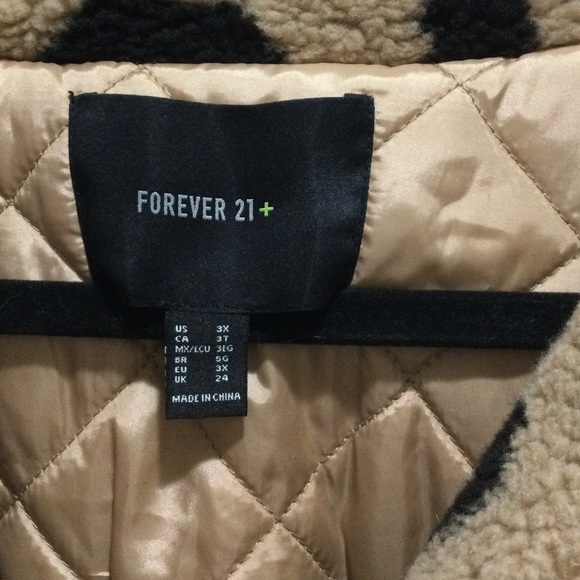 NWOT Forever 21 Plus Leopard Cozy Bomber Jacket - Picture 4 of 4